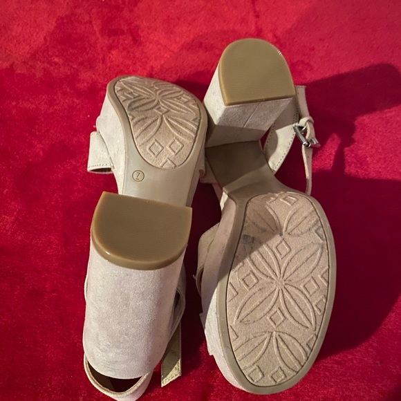 Nine West platform sandals - Picture 9 of 10